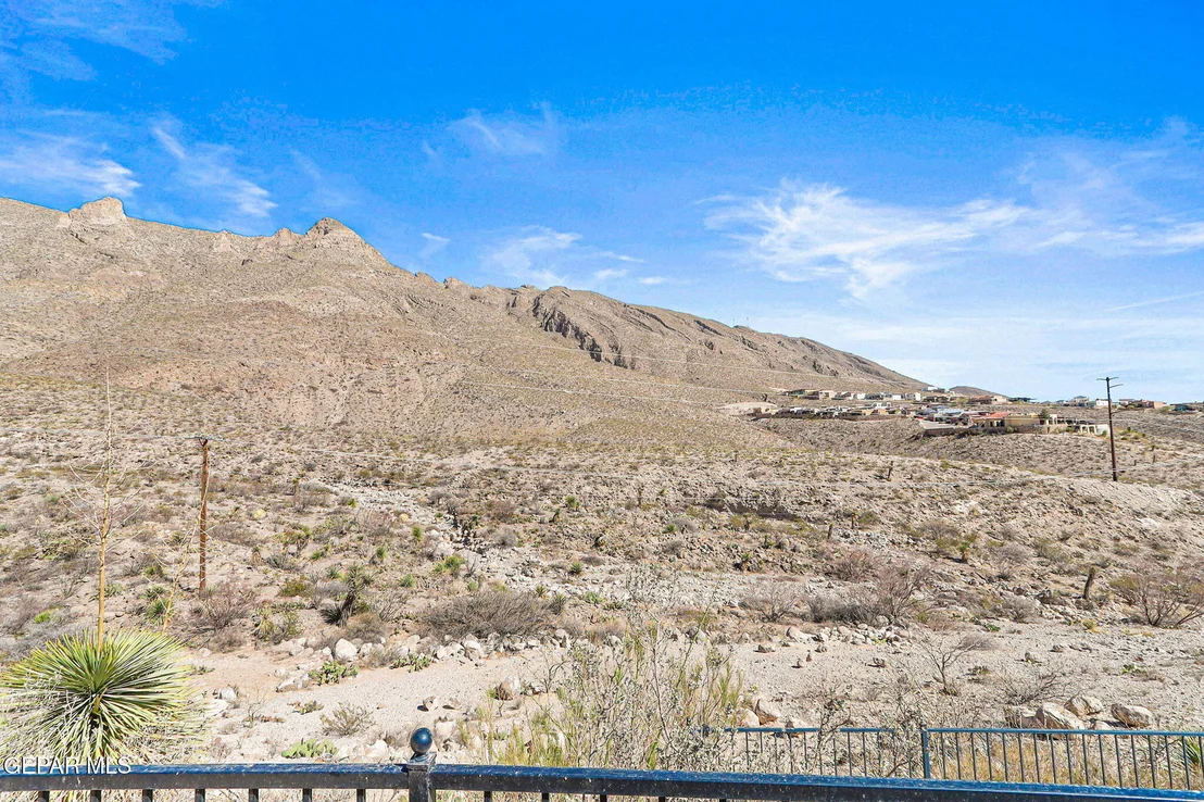 Photo of 5566 Buckley Drive