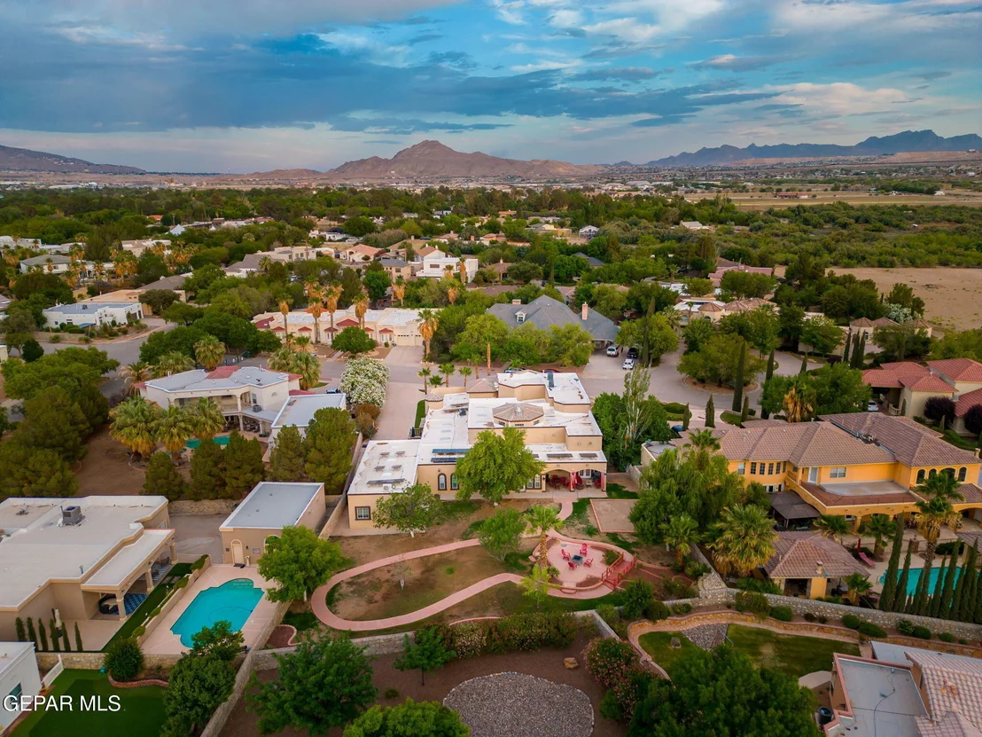 Photo of 605 MEADOW WILLOW Drive