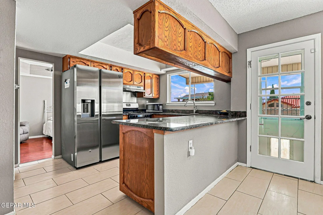 Photo of 4404 LOMA DE ORO Drive