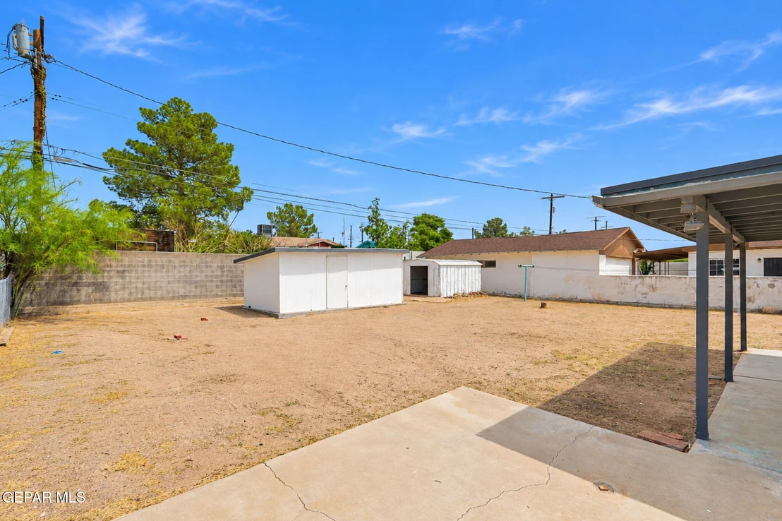 Photo of 7607 MAZATLAN Drive