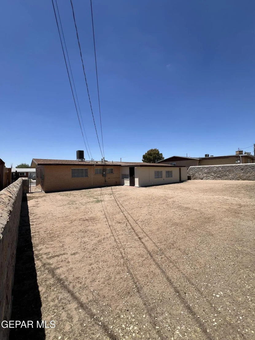 Photo of 6044 CABRILLO Drive
