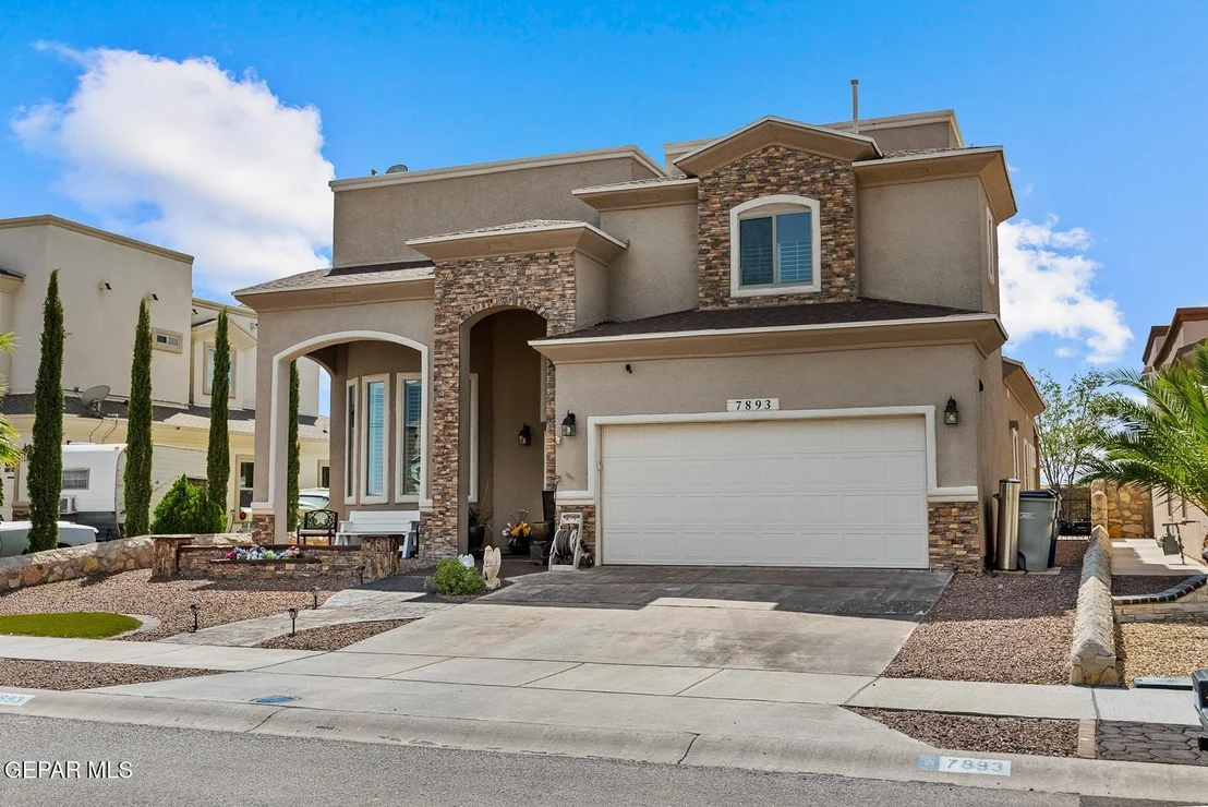 Photo of 7893 Enchanted View Drive