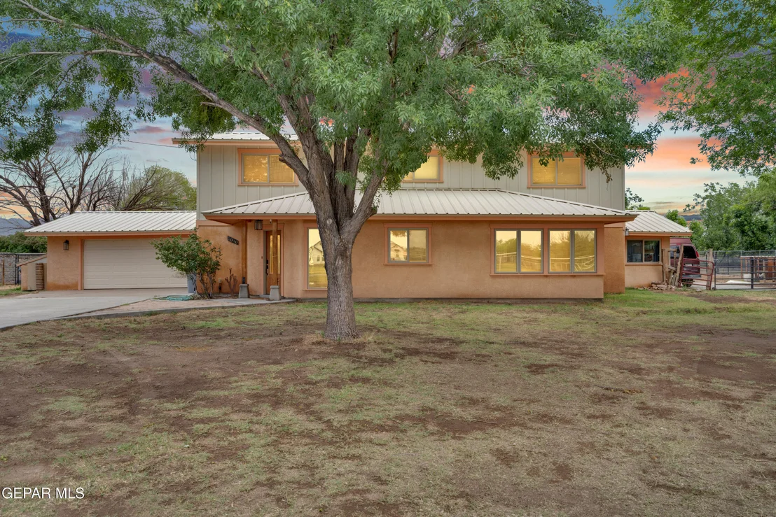 Photo of 6040 STRAHAN Road