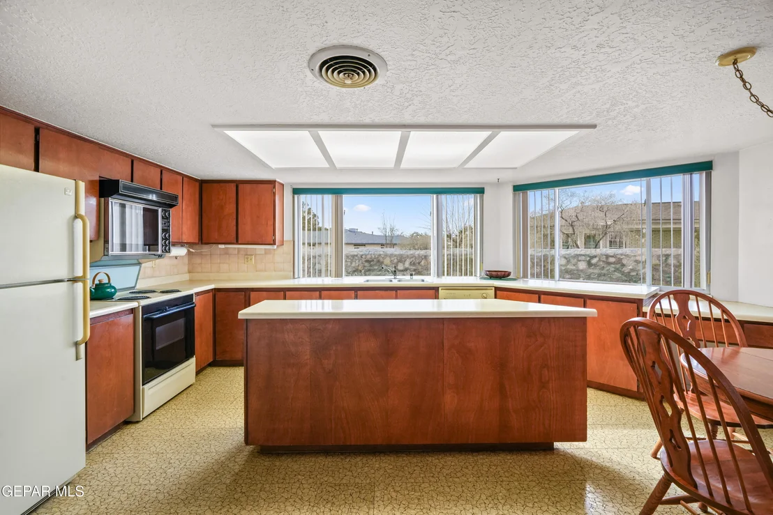 Photo of 1417 MONTE NEGRO Drive