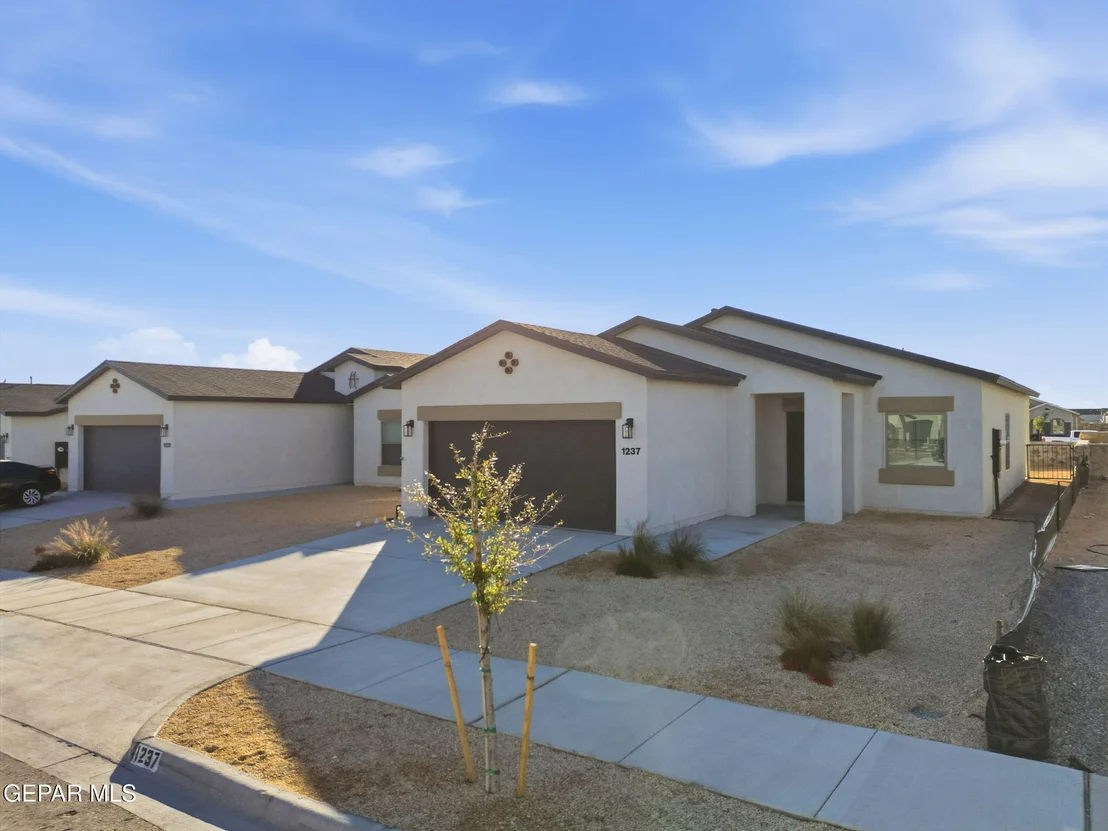 Photo of 13829 Summer Wave Avenue