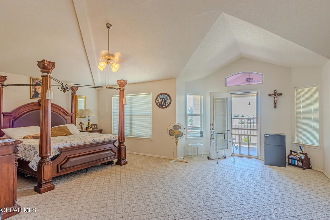 Photo of 528 FLANAGAN Place