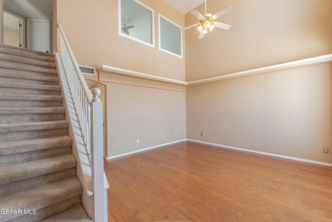 Photo of 6233 Kings Bridge Drive