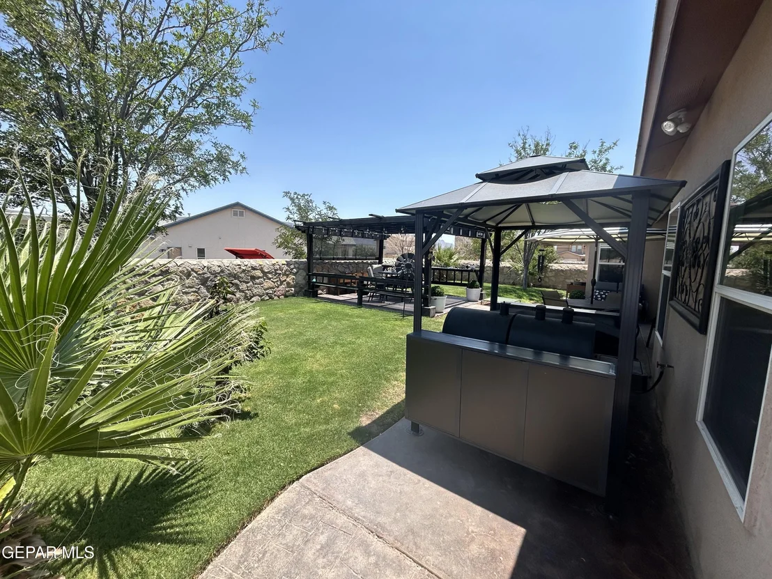 Photo of 637 TORRES ALTOS Street