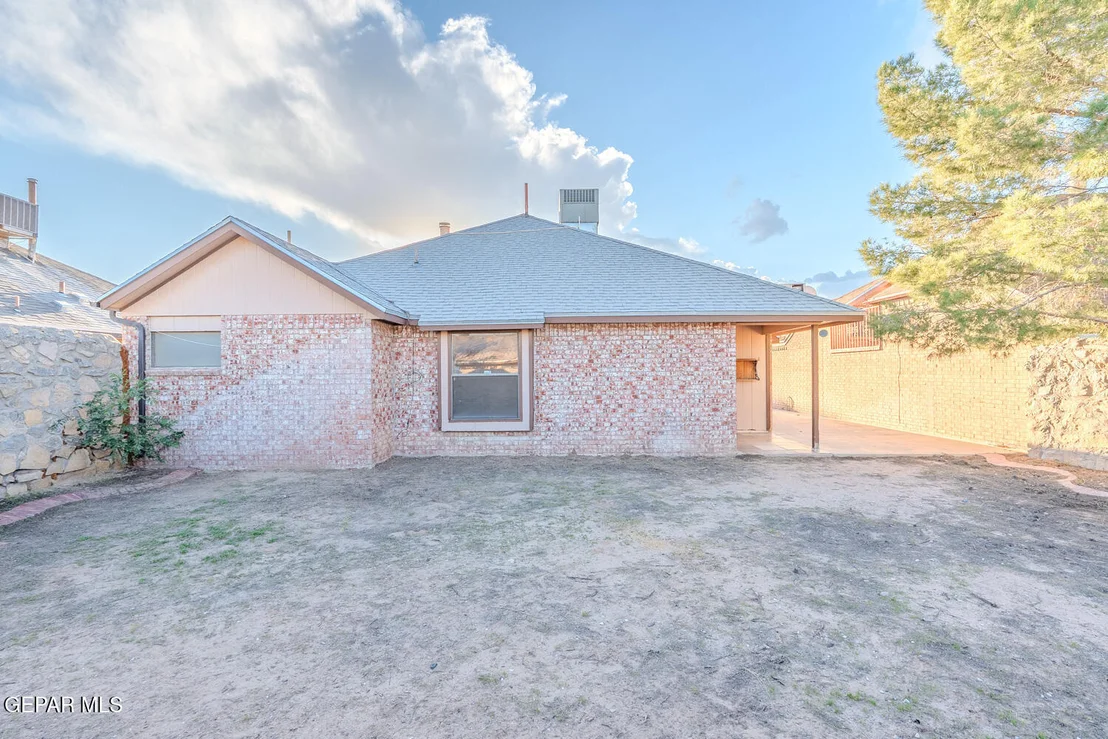Photo of 1994 DANA BREE Drive