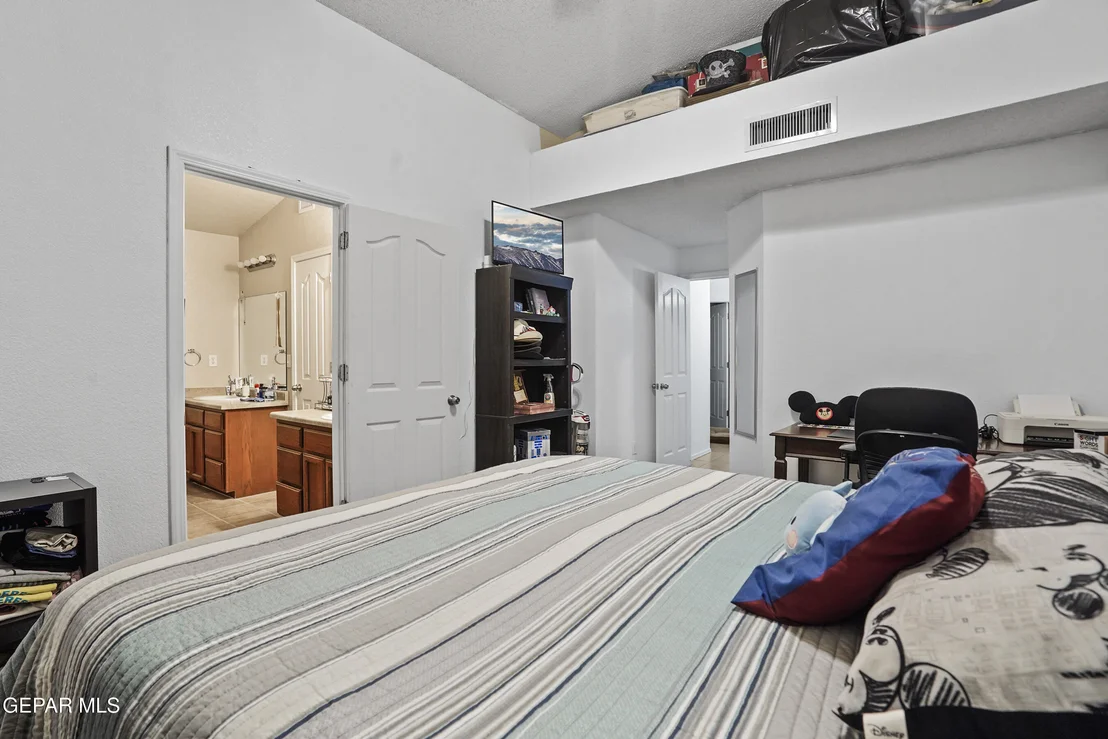 Photo of 492 COLDRIDGE VALLEY Place Place
