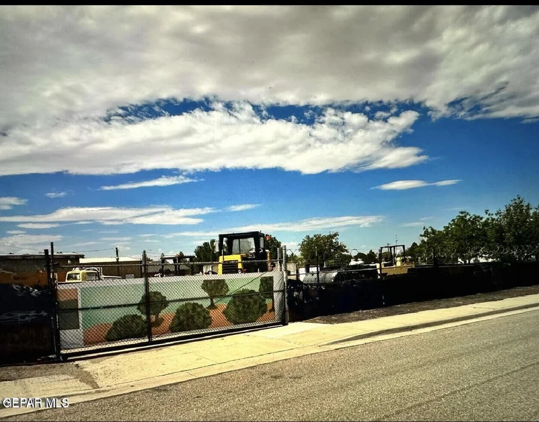 Photo of 14950 Mule Deer Drive
