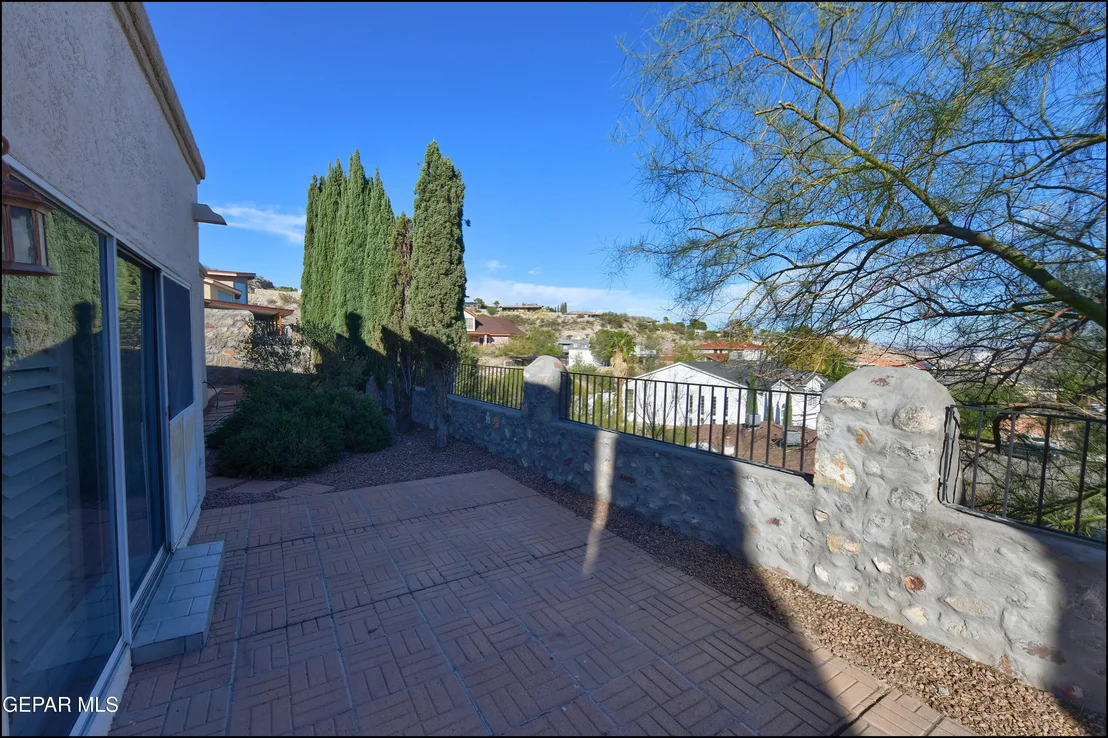 Photo of 7516 BIG BEND Drive