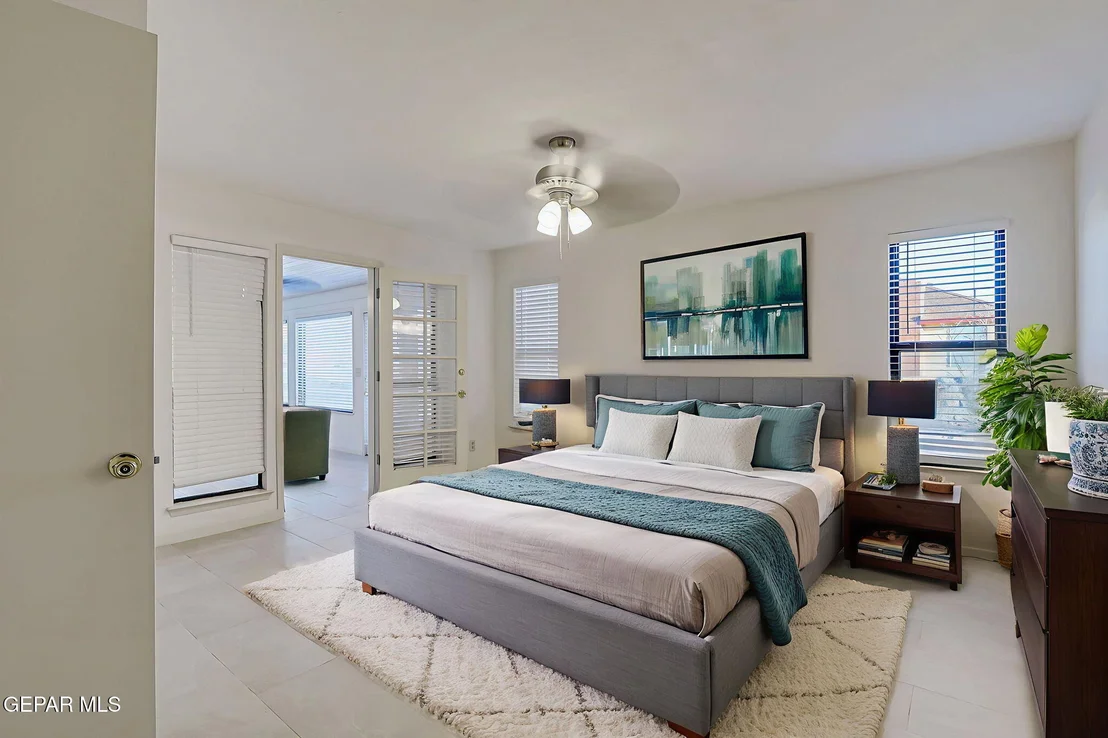 Photo of 836 ESPOLON Drive