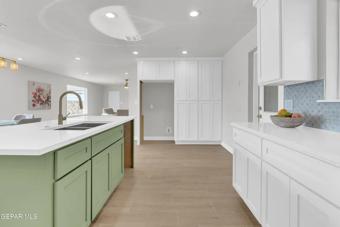 Photo of 9524 RALEIGH Drive