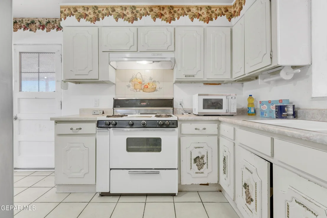 Photo of 5013 Flower Drive