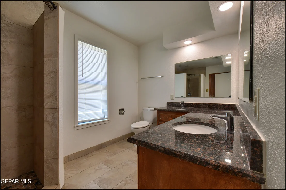 Photo of 6525 UPPER VALLEY Road