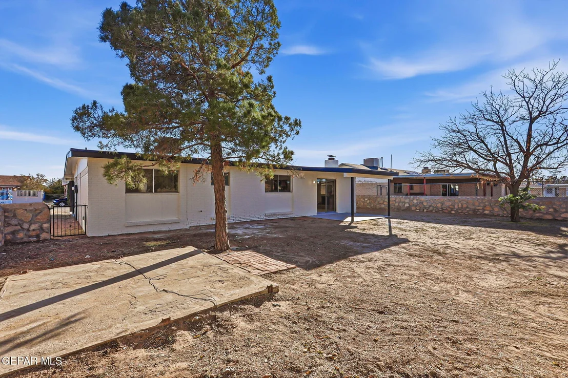 Photo of 113 W POINT Drive