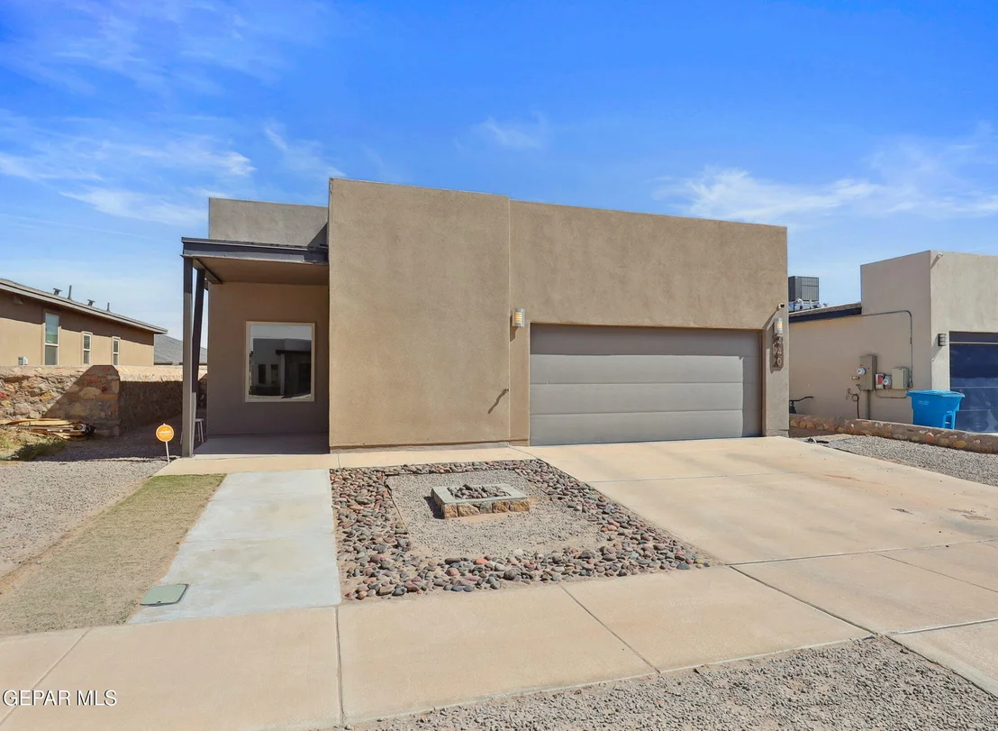 Photo of 440 BEECH TREE Drive