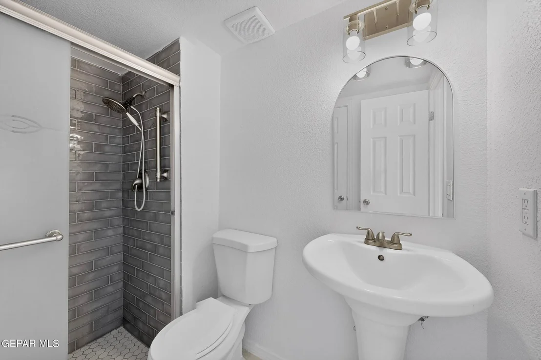Photo of 12036 KINGS CREST Drive