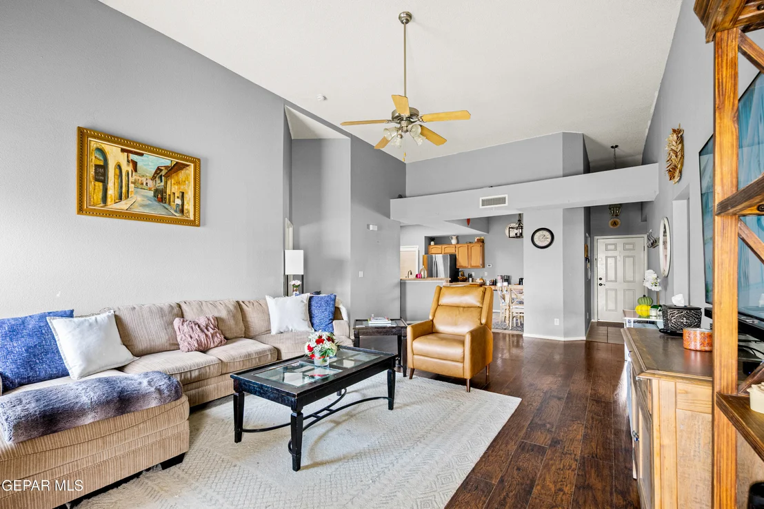 Photo of 6076 River Park Place