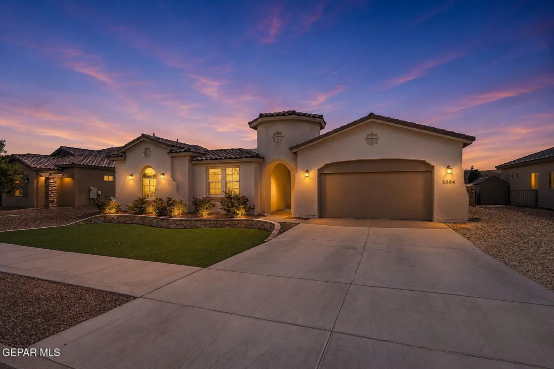 Photo of 5884 Valle Sonar Avenue