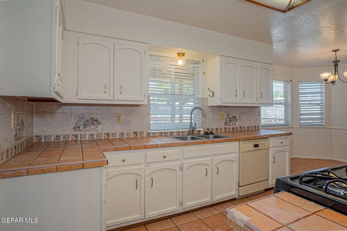 Photo of 4128 LA BRIGADA Lane