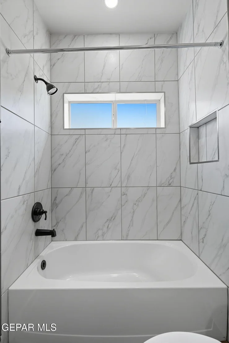 Photo of 909 Pettus Place