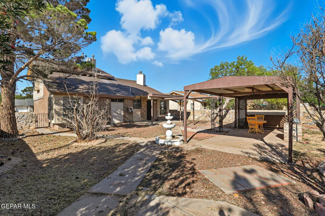 Photo of 15318 NORTHPORT Court