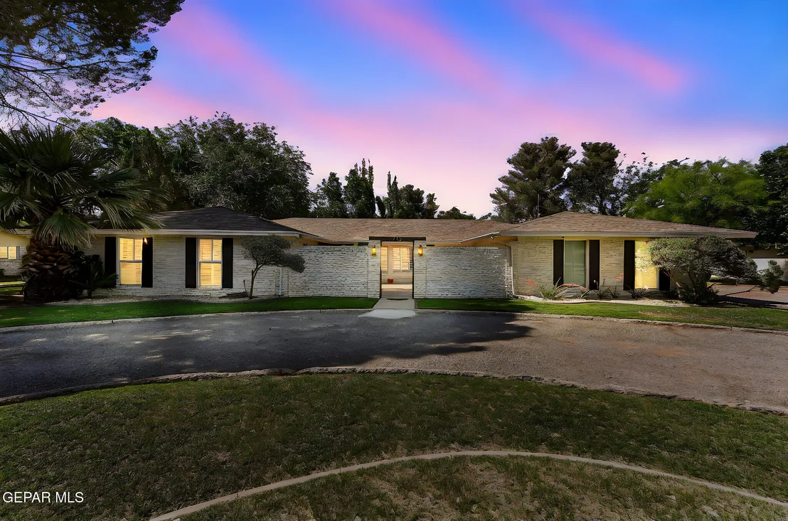 Photo of 745 Rinconada Lane