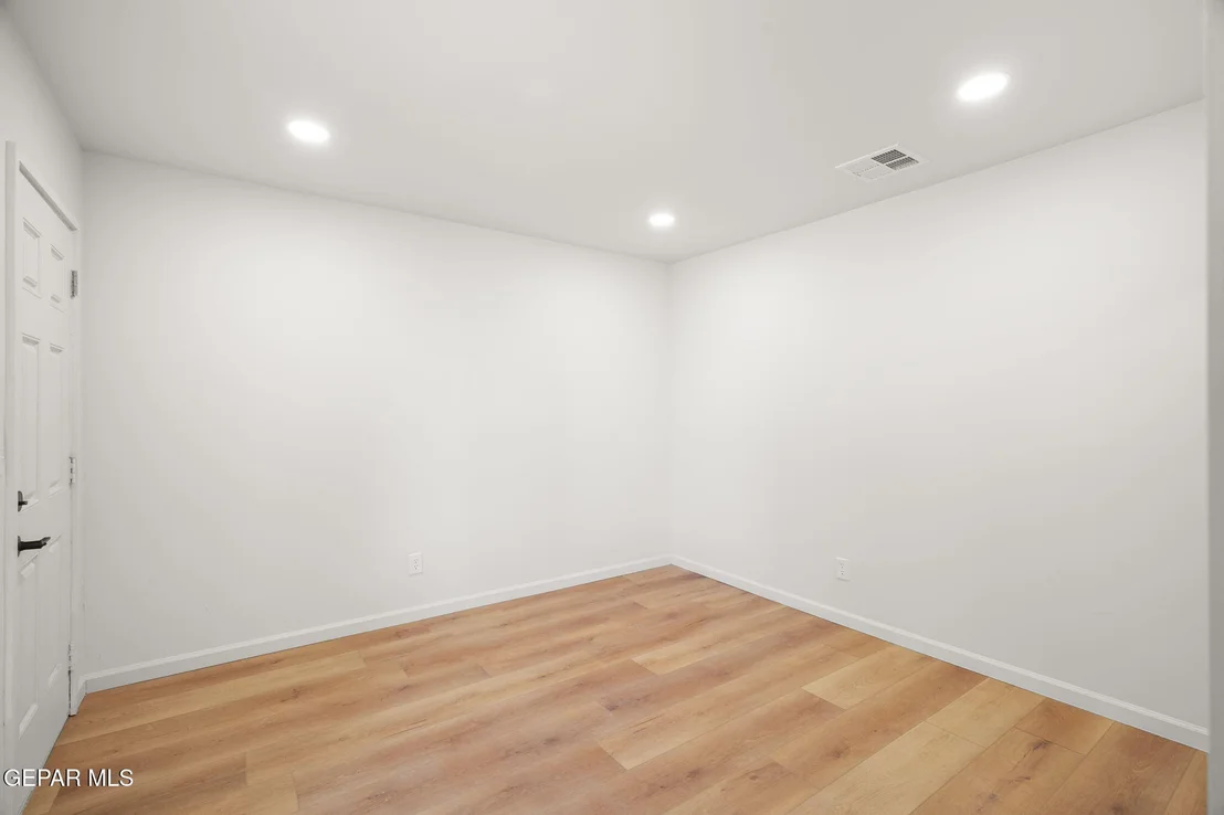 Photo of 4318 Larchmont Drive
