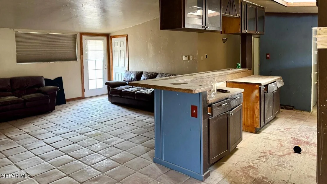 Photo of 1301 GRISSOM Lane