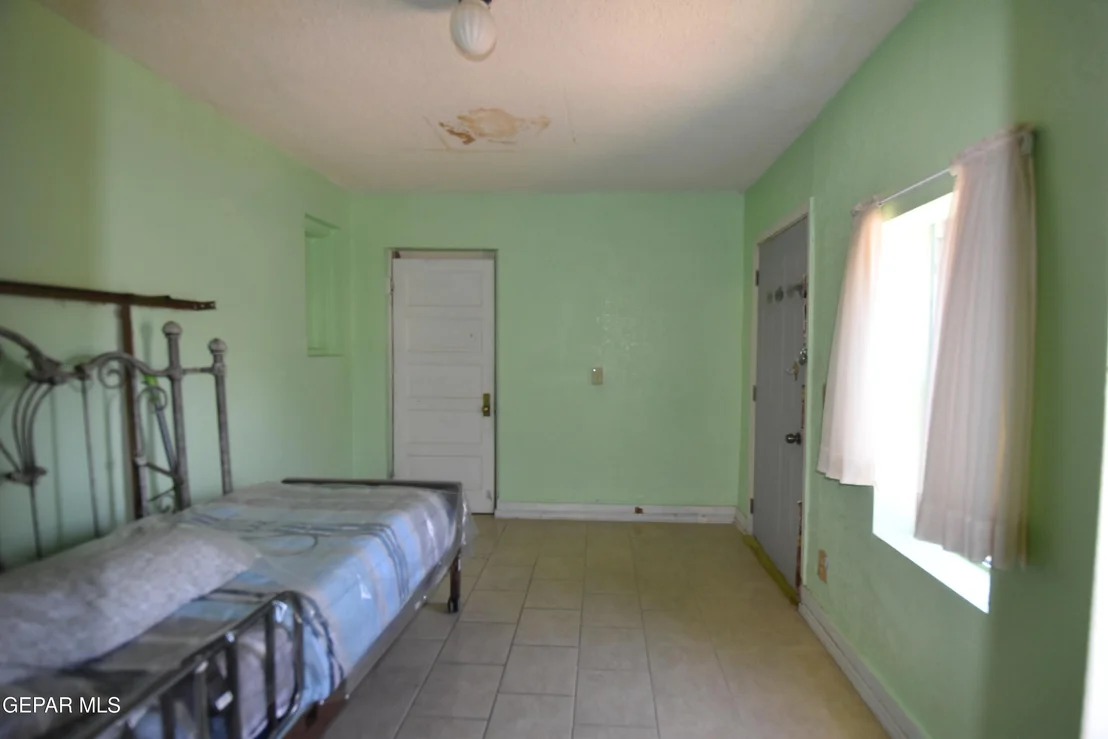 Photo of 1113 N Octavia Street