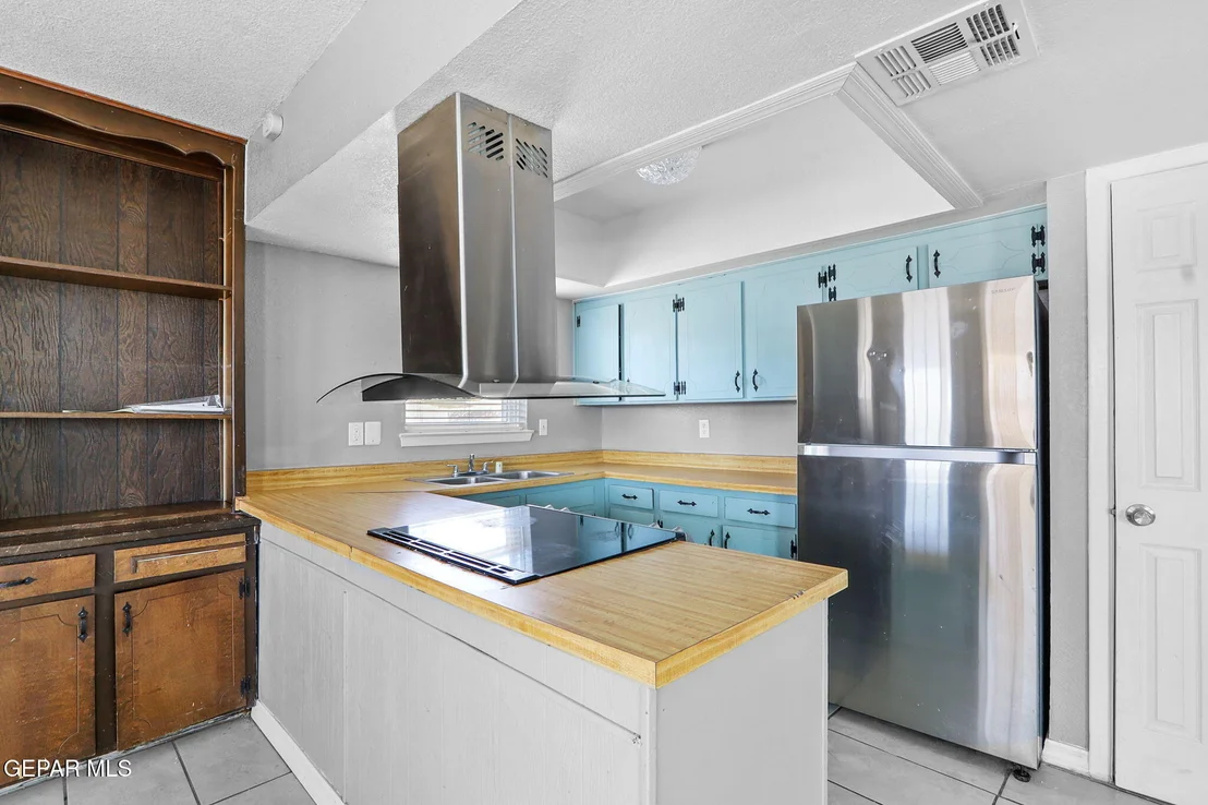Photo of 237 MOONGLOW Drive