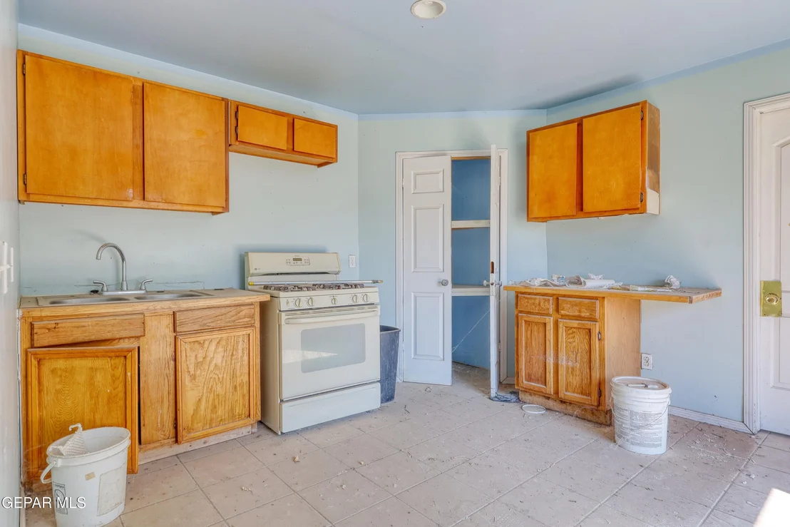 Photo of 7421 MINDORO Place