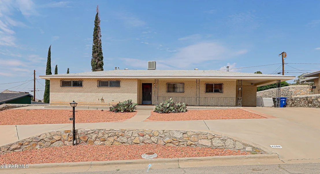 Photo of 4209 NORFOLK Lane