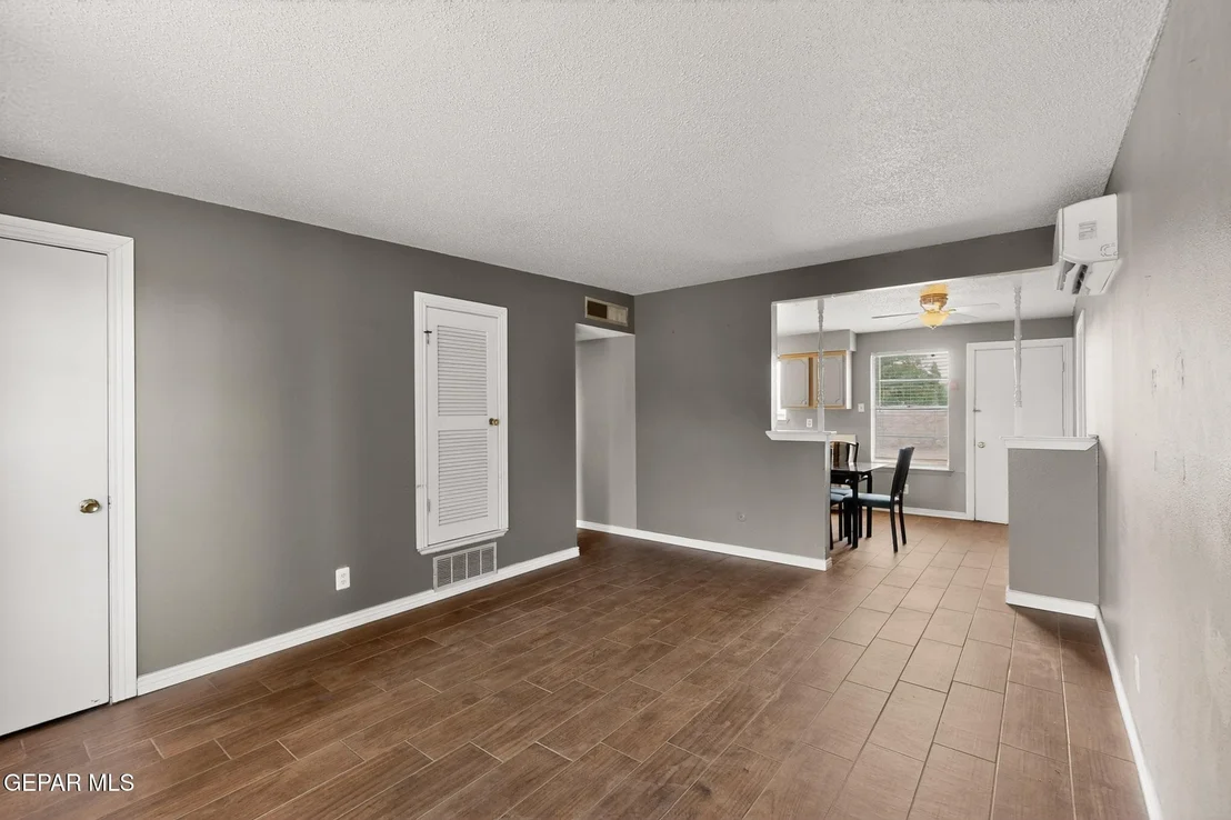 Photo of 917 MARIGOLD Way