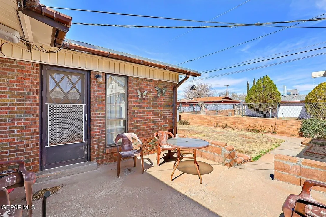 Photo of 5013 Debeers Drive