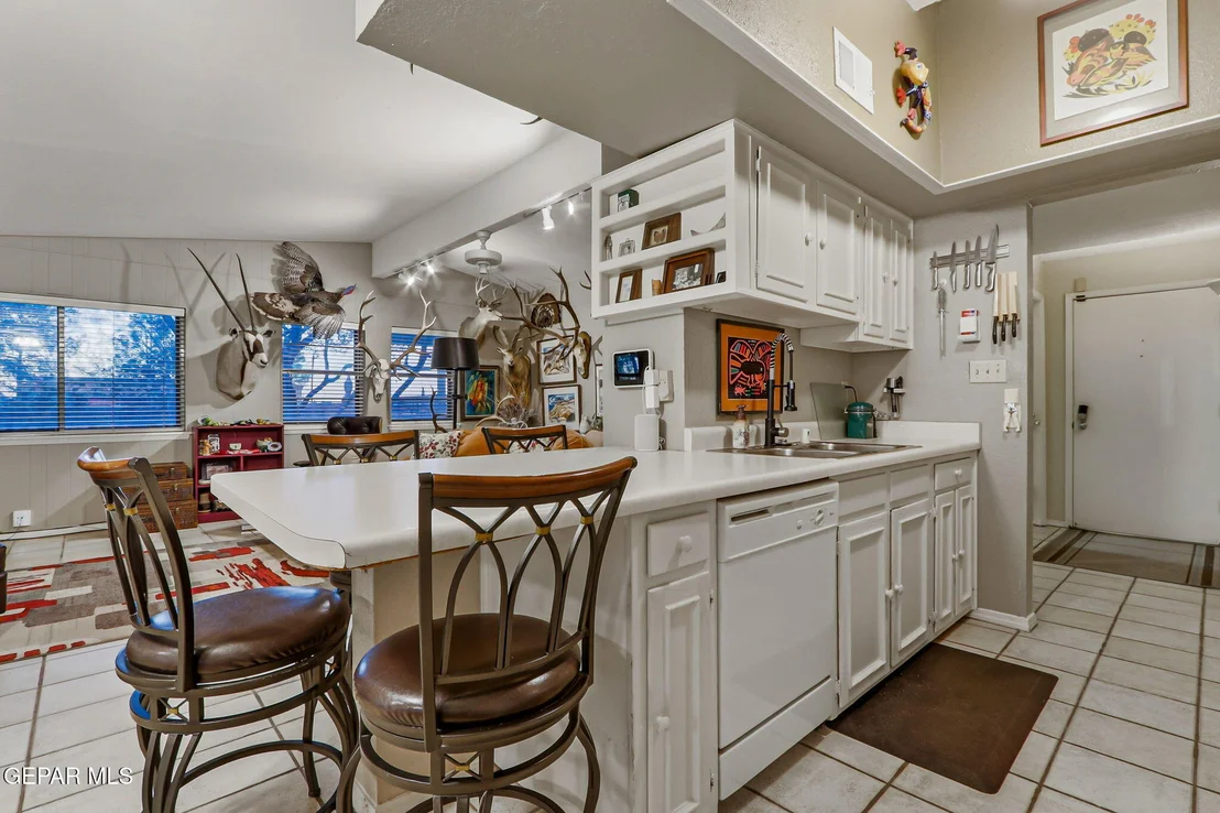 Photo of 8713 LAKEHURST Road