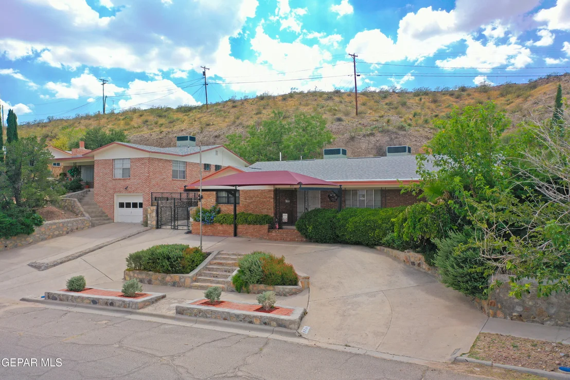 Photo of 8711 GALENA Drive