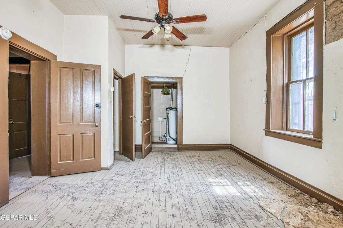 Photo of 10409 Alameda Avenue