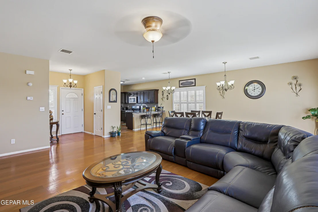 Photo of 616 MYRIAM Drive