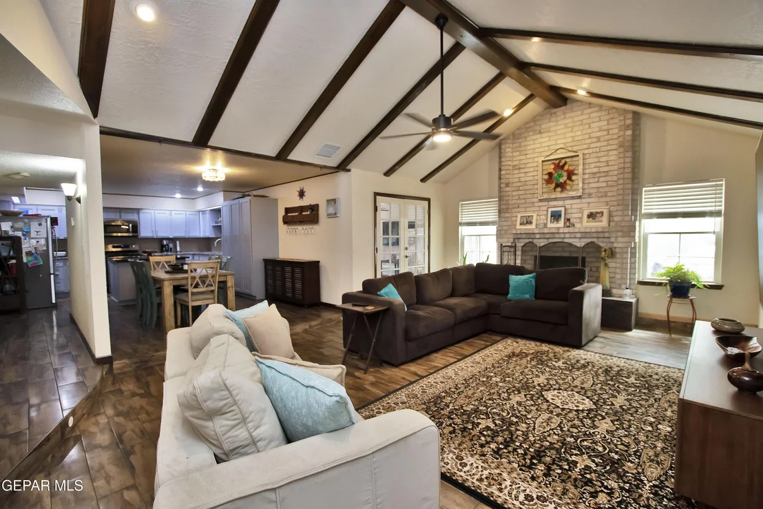 Photo of 516 QUERETARO Drive