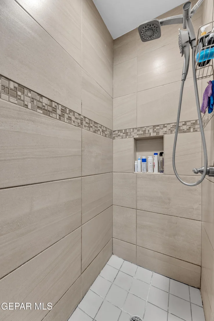 Photo of 6068 RIVET Place
