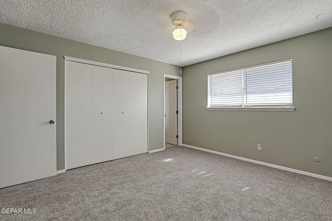 Photo of 7213 CLEMENTE Avenue