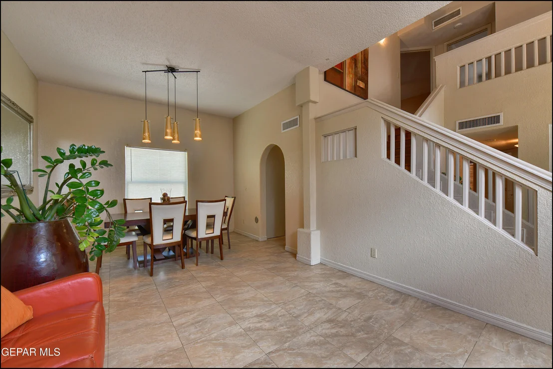 Photo of 7653 DIANJOU Drive