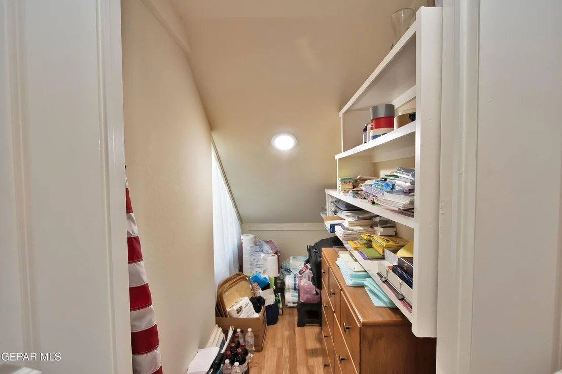 Photo of 517 Stonebluff Road