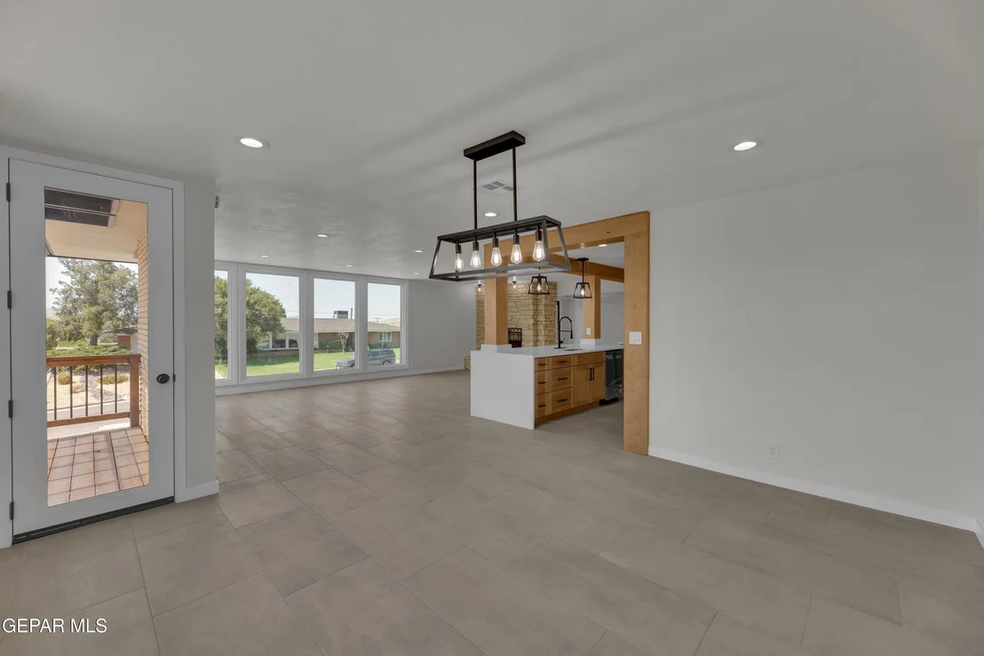 Photo of 4004 Flamingo Drive