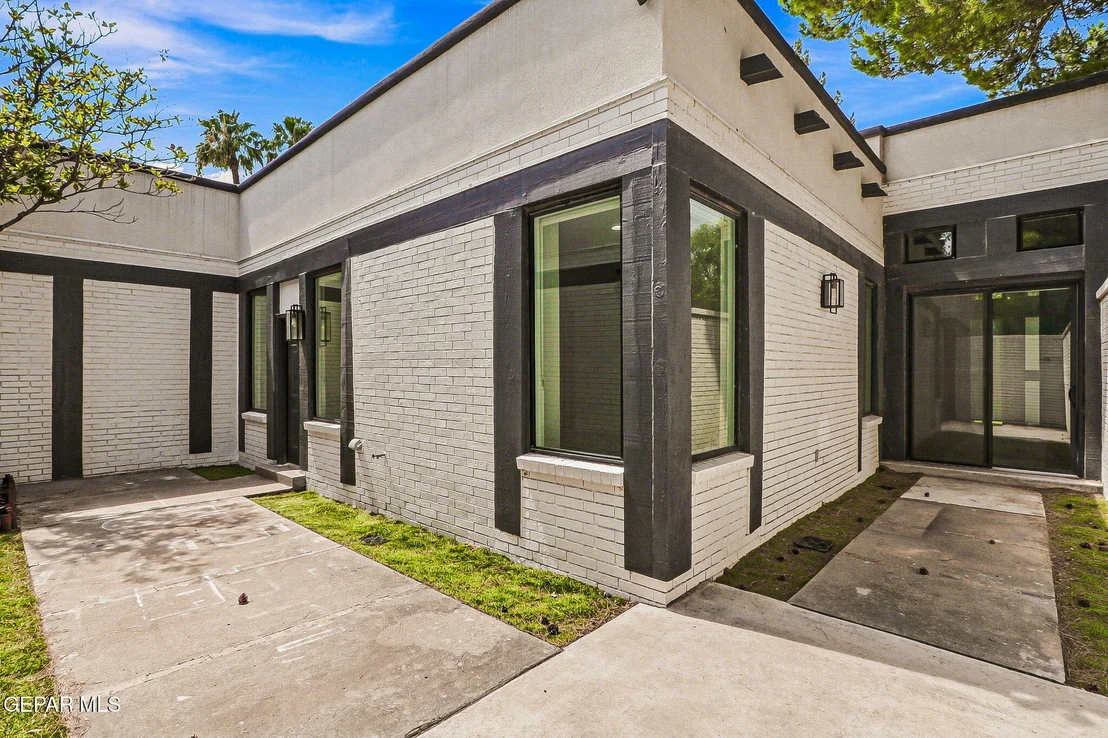Photo of 5100 YUCCA Place