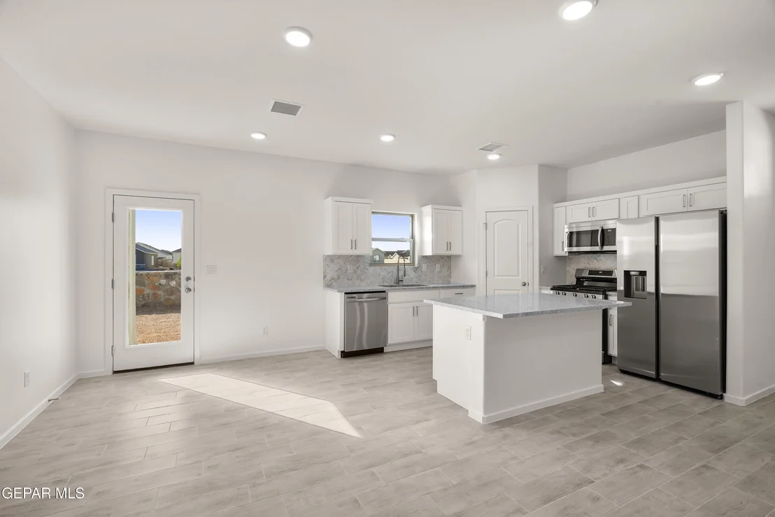 Photo of 13833 Summer Wave Avenue