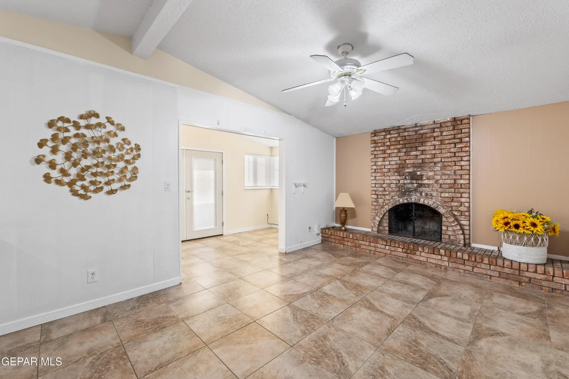 Photo of 332 CARNIVAL Drive